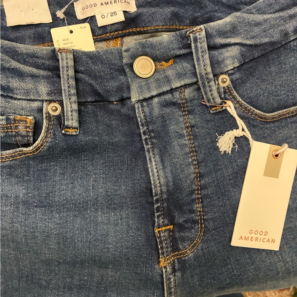 Good American Good Petite Flare Jeans - Blue - Picture 7 of 8